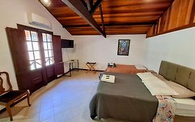 Casa Rosada Seu Refugio Na Serra